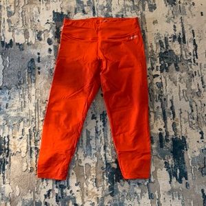 Calvin Klein knee length yoga pants